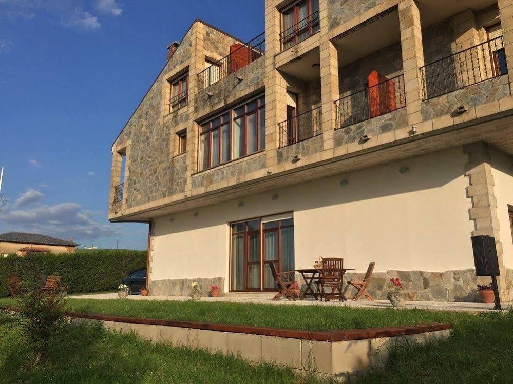 Hosteria La Moraleja โซลาเรส ภายนอก รูปภาพ