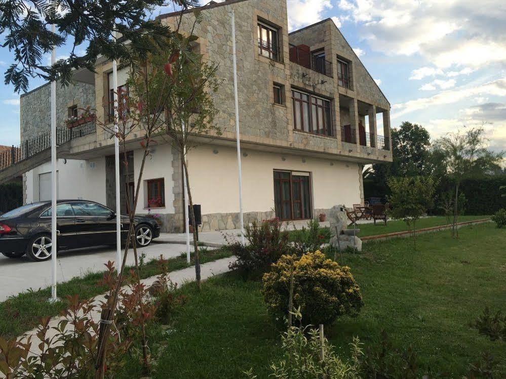 Hosteria La Moraleja โซลาเรส ภายนอก รูปภาพ