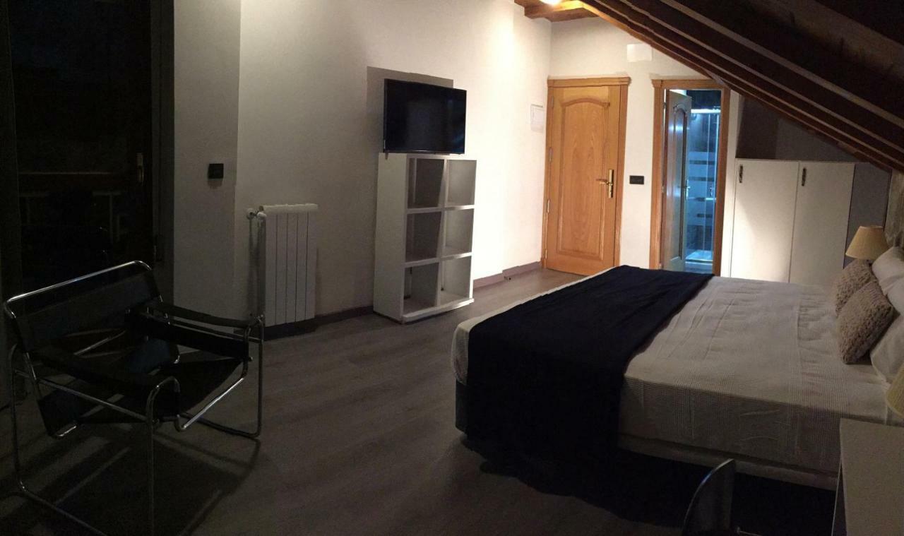 Hosteria La Moraleja โซลาเรส ภายนอก รูปภาพ