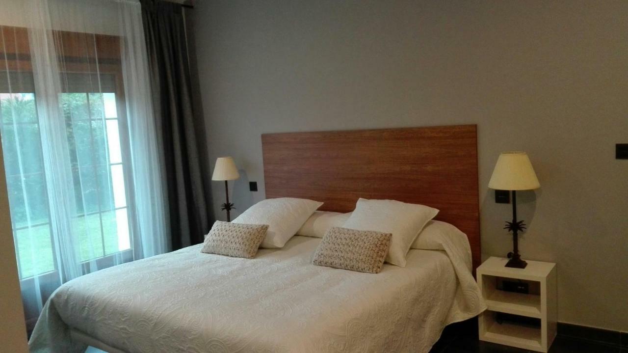 Hosteria La Moraleja โซลาเรส ภายนอก รูปภาพ